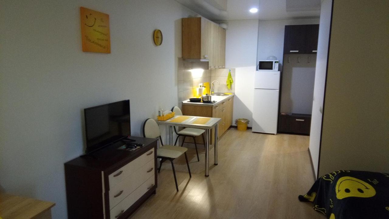 Positive Smile Studio Apartment In The Colorful Comfort Town Residental Complex. Kt-06. Киев Экстерьер фото