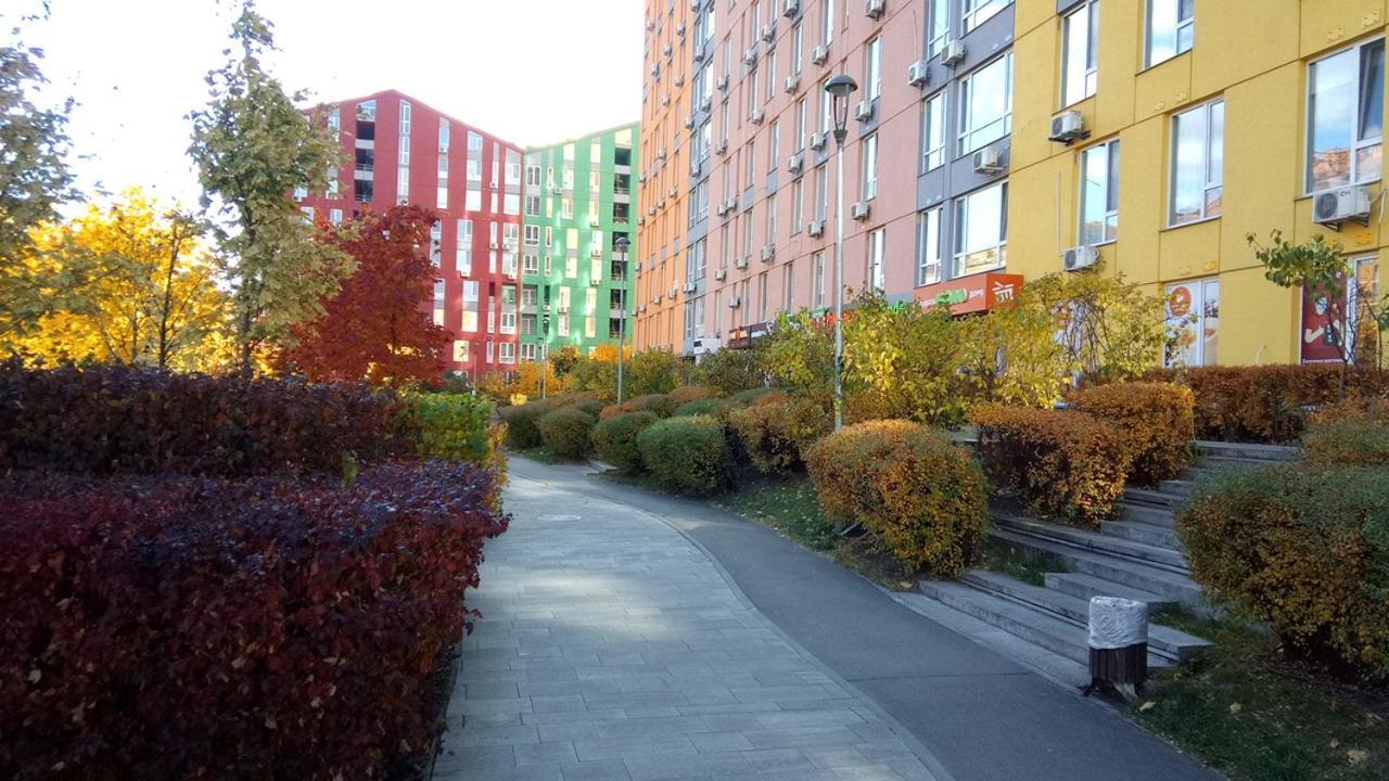 Positive Smile Studio Apartment In The Colorful Comfort Town Residental Complex. Kt-06. Киев Экстерьер фото